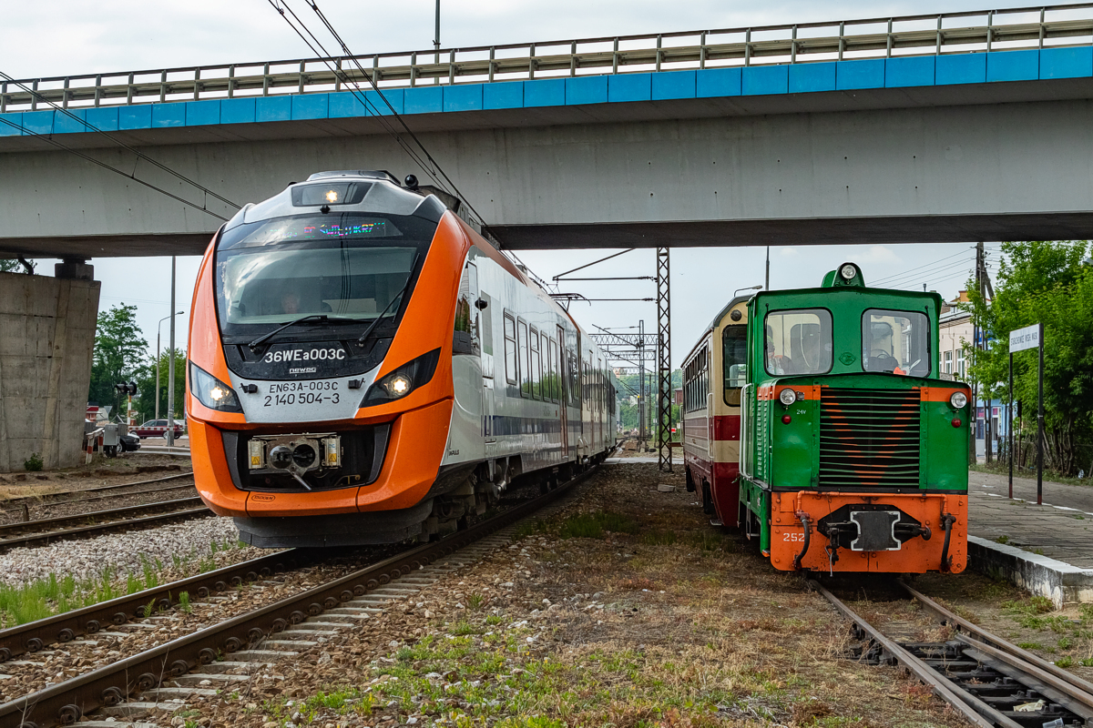 EN63A-003 i Lyd-1-252: Starachowice Wschodnie Wąskotorowe