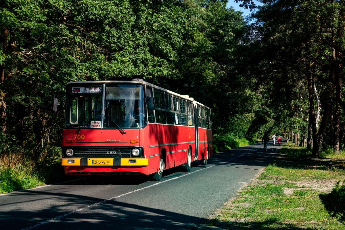 Ikarus 280.26 #700: Szczecin, Osiedle Kasztanowe