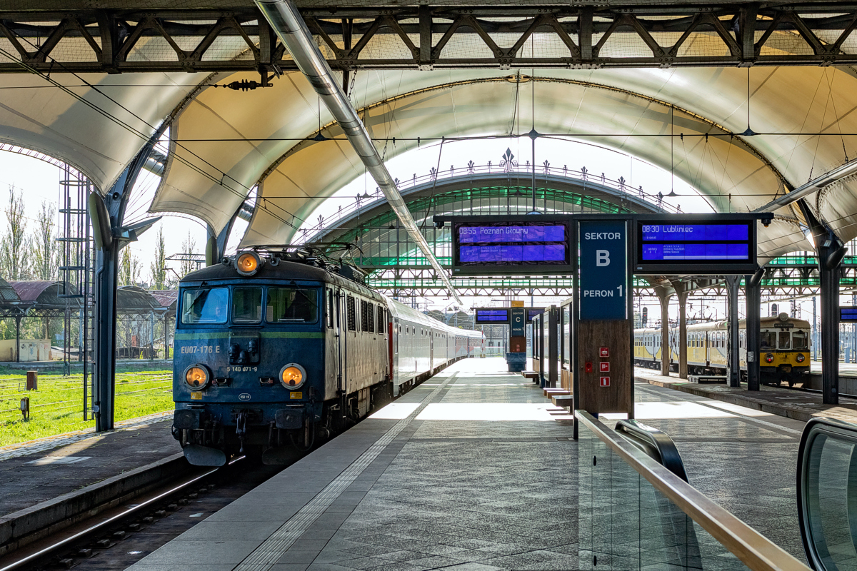 EU07-176: Wrocław Główny 