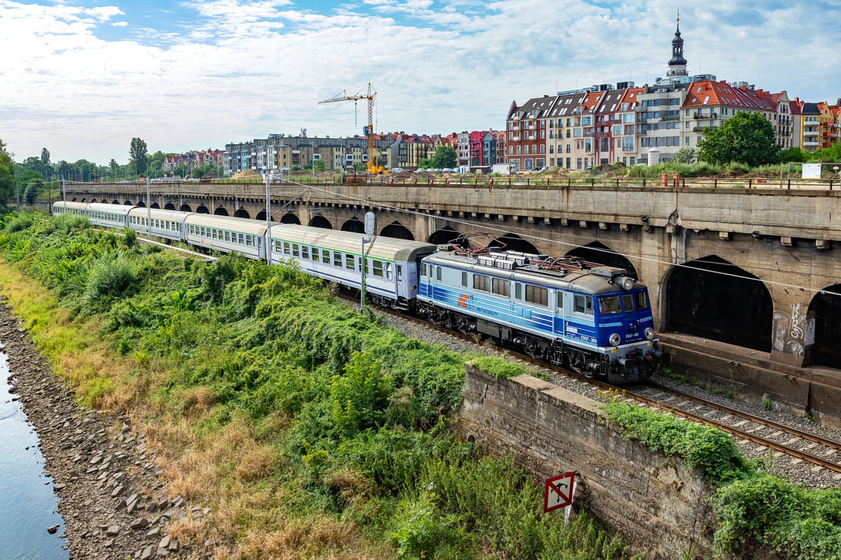 EU07-369: Krzepów - Głogów