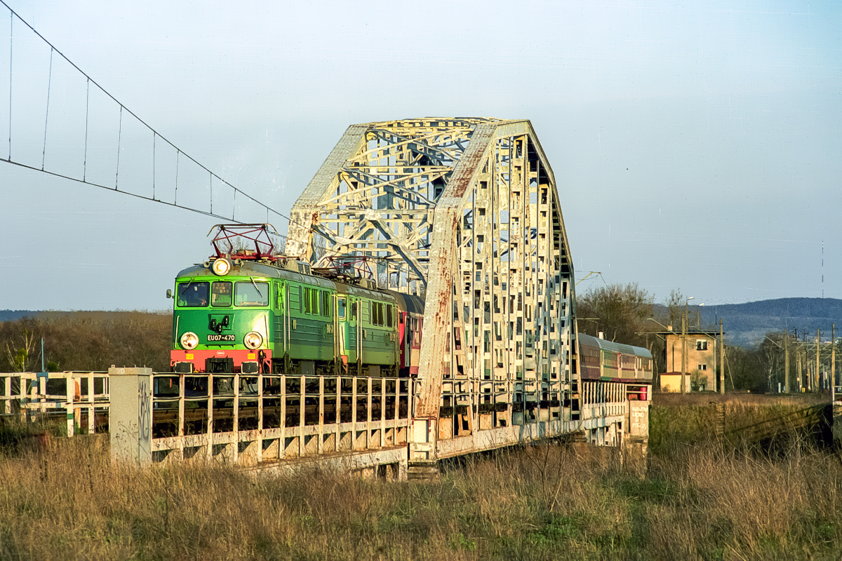 EU07-470+529: Dziewoklicz