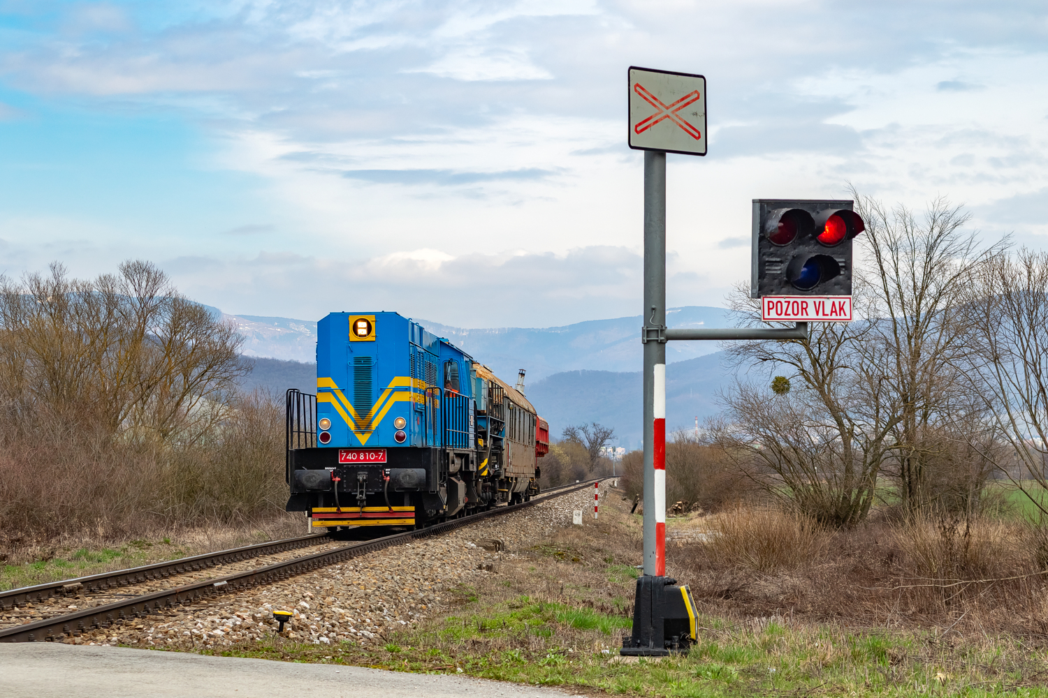 740 810: Rožňava - Slavec jaskyňa