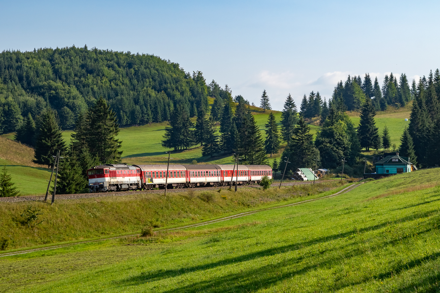 754 083: Vernár - Telgárt penzión