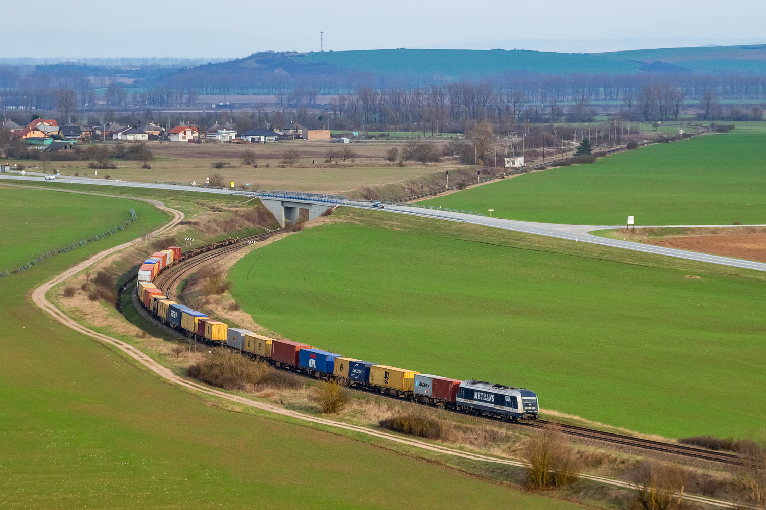 761 007: Dvorníky - Hrhov