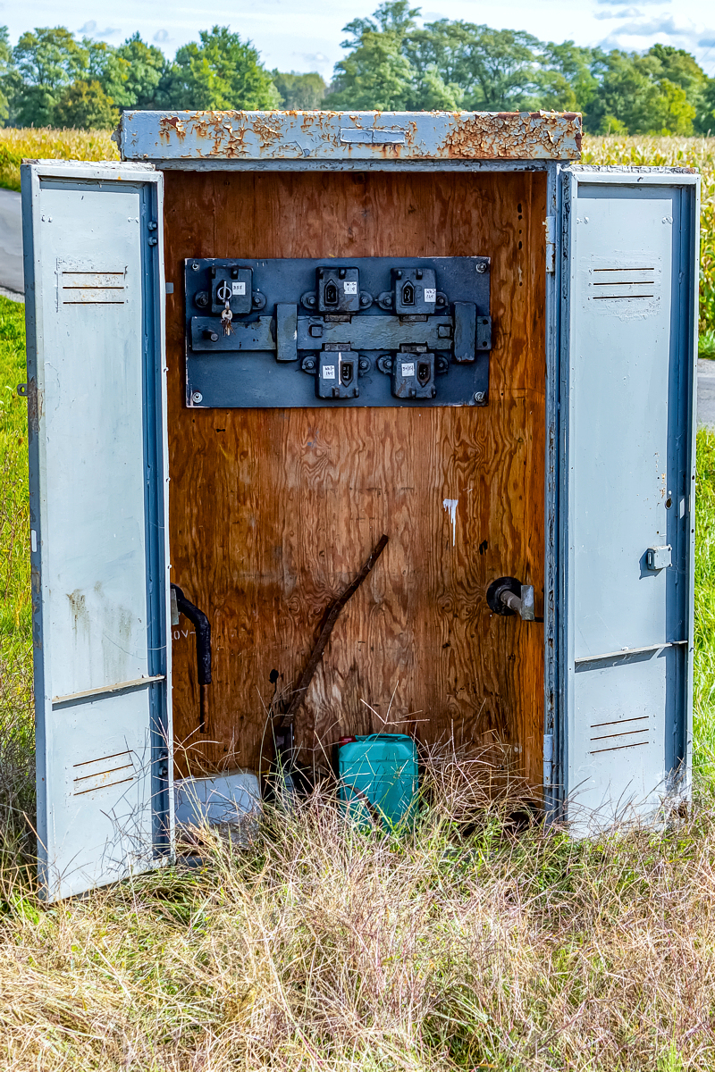 Żabno: Szafa zależnościowa