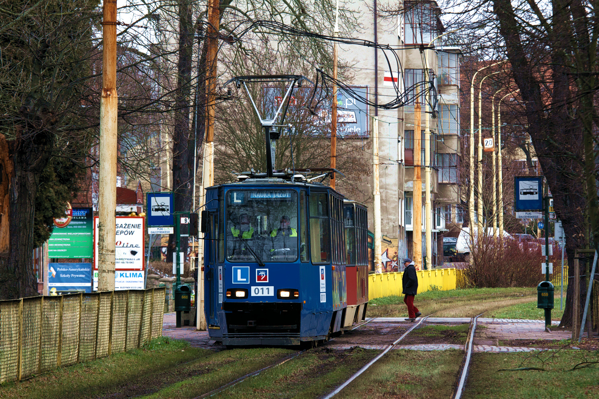 105Na #011+012: Szczecin, ul. Wawrzyniaka 