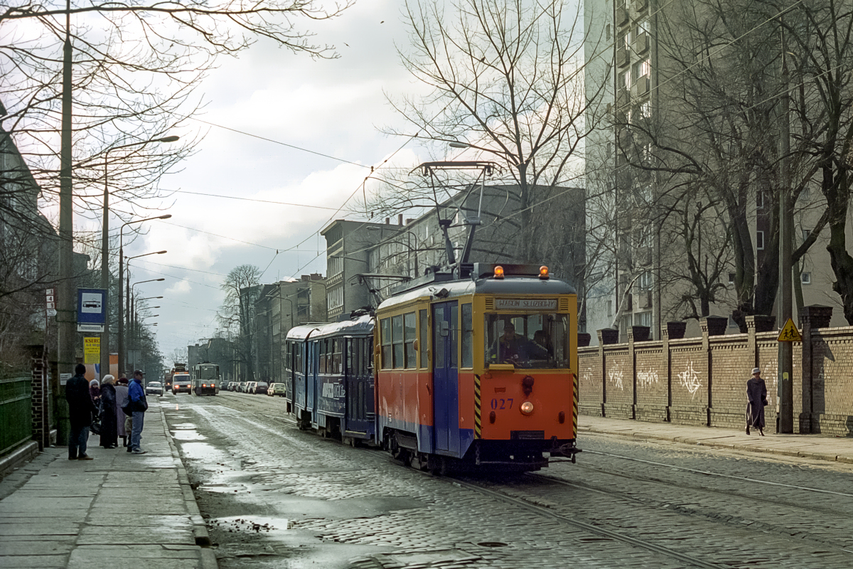 4N #027+102Na #609: Szczecin, ul. Potulicka