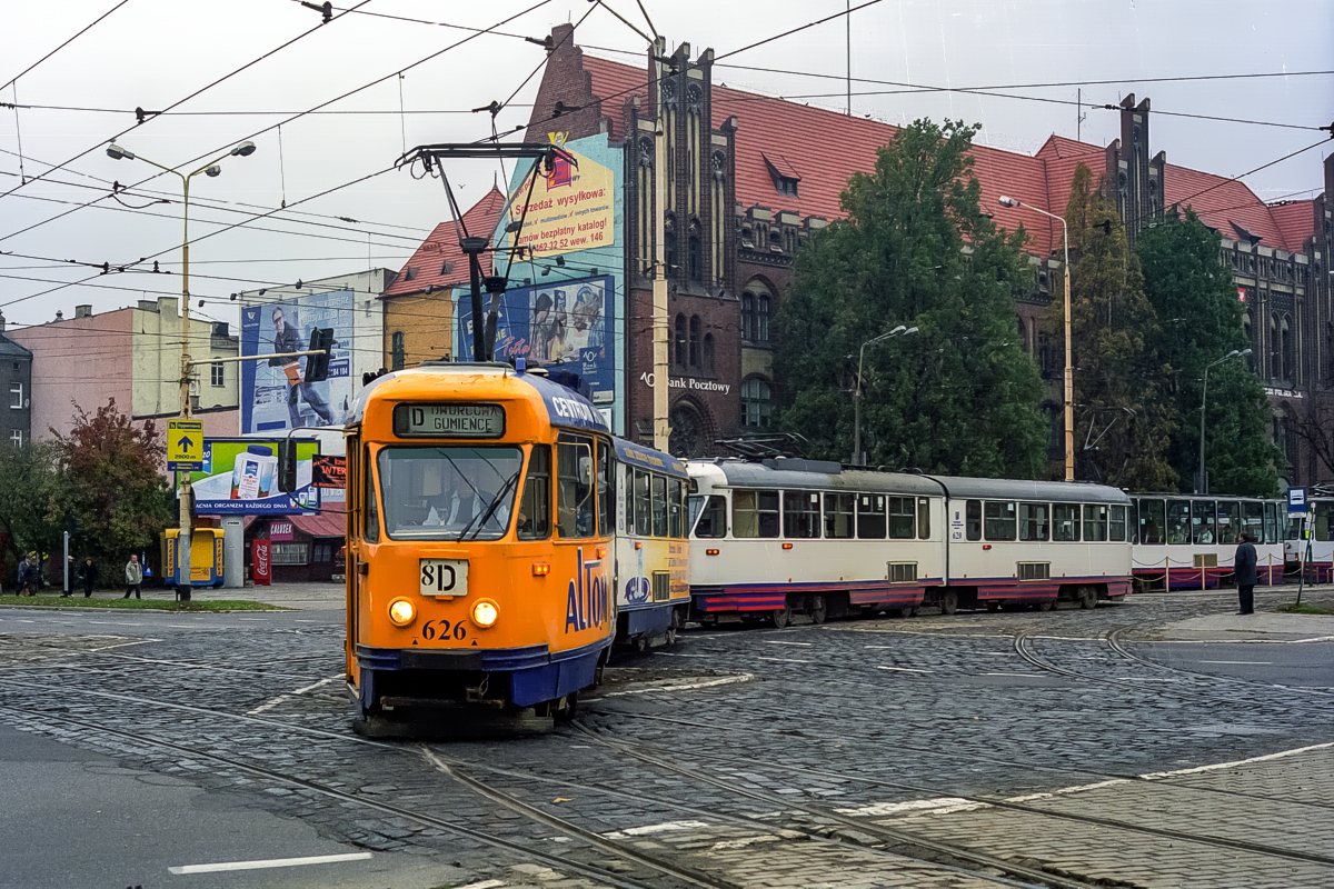 102Na #626+620: Szczecin, Brama Portowa