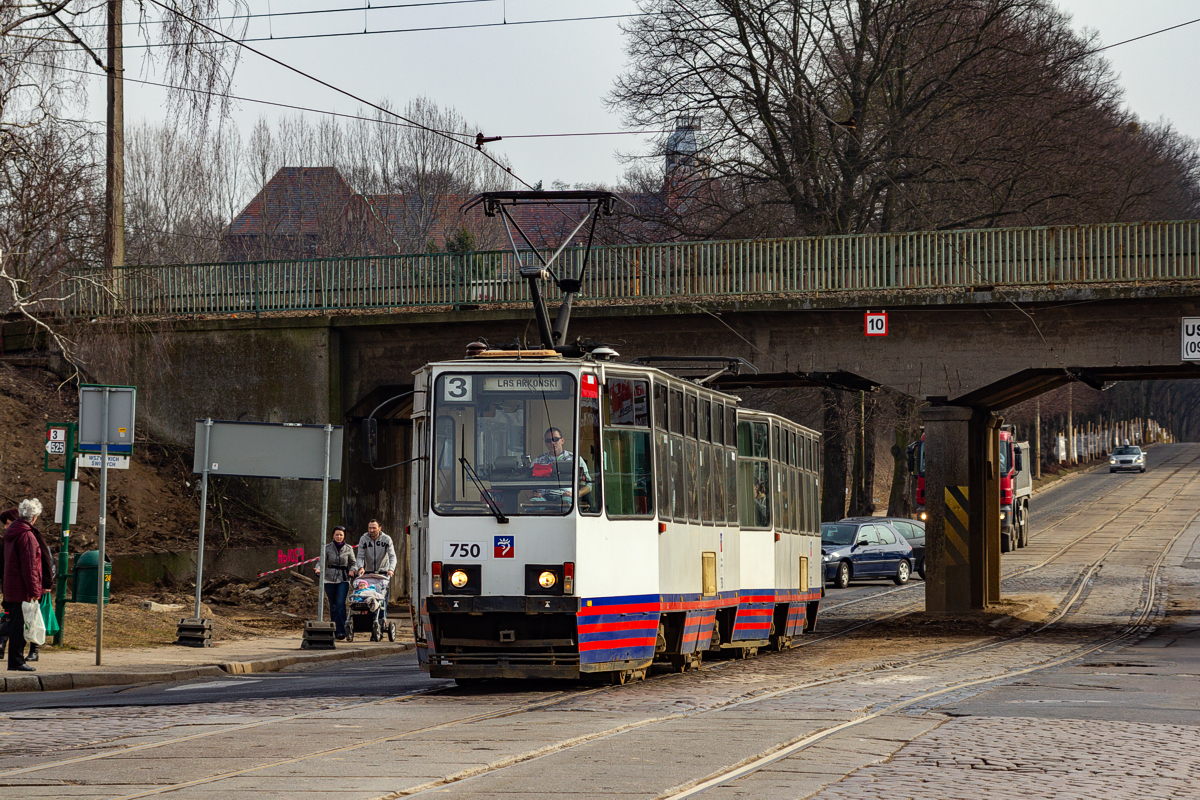 105Na #750+735: Szczecin, ul. Arkońska 