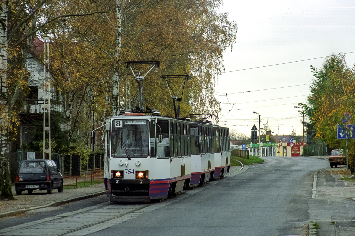 105Na #754+750+735: Szczecin, ul. Okulickiego