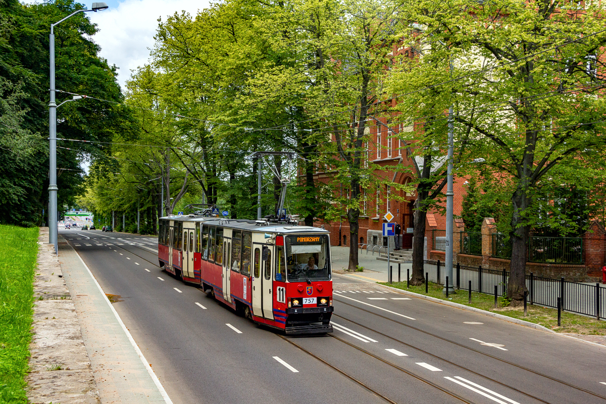 105Ng/S #757+755: Szczecin, ul. Niemierzyńska 