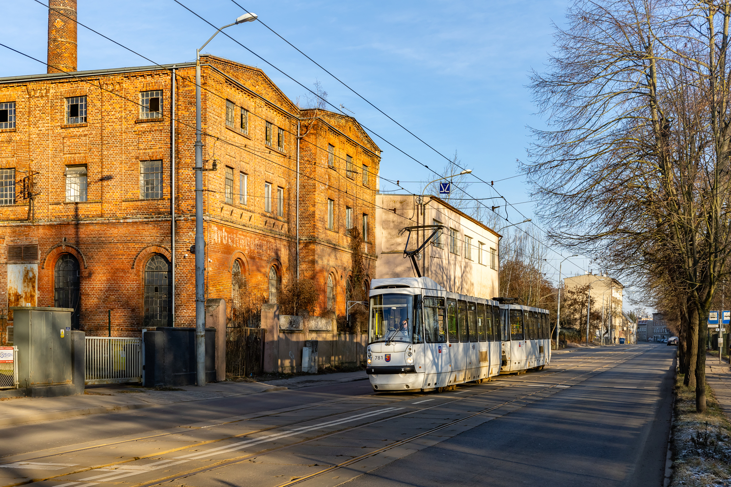 105N2k/2000 #781+796: Szczecin, ul. Światowida