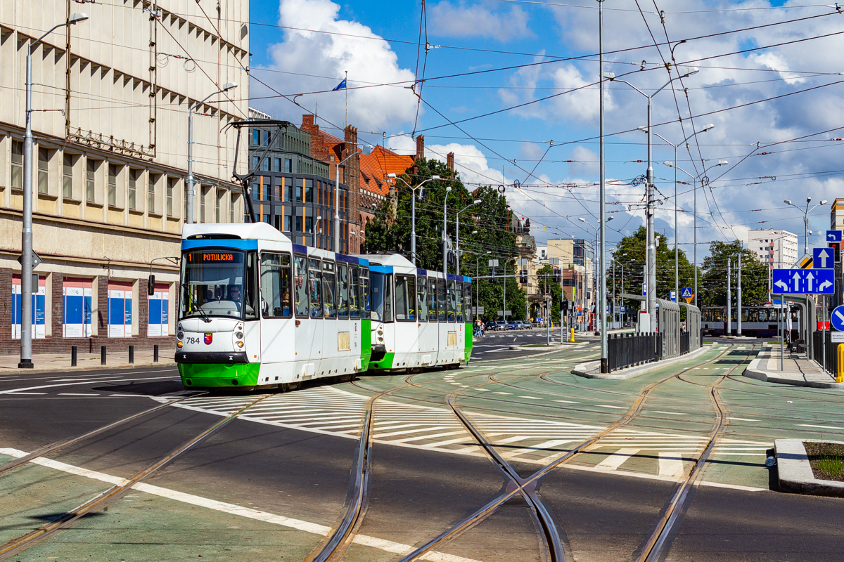 105N2k/2000 #784+785: Szczecin, Brama Portowa 