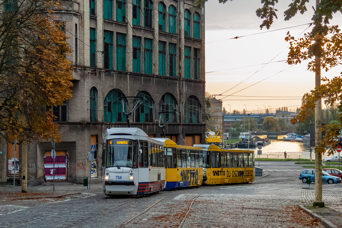 105N2k/2000 #788+785+786: Szczecin, ul. Dworcowa