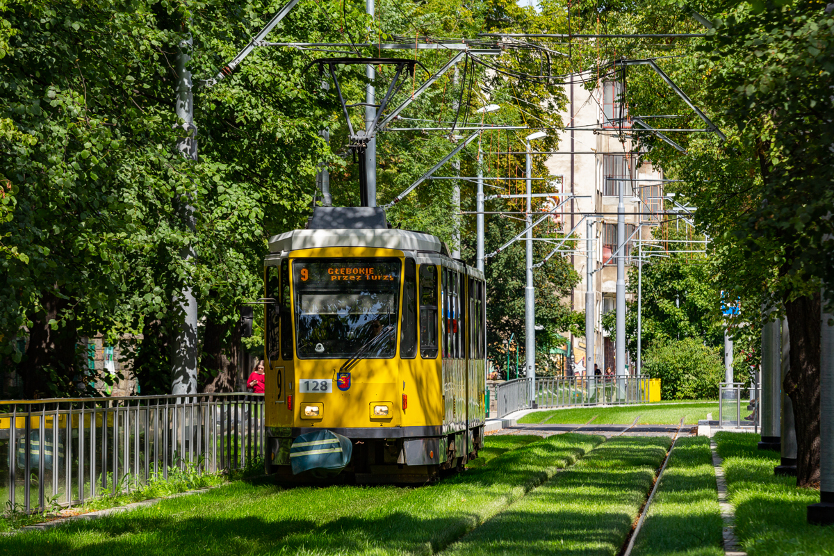 KT4Dt #128: Szczecin, ul. Wawrzyniaka 