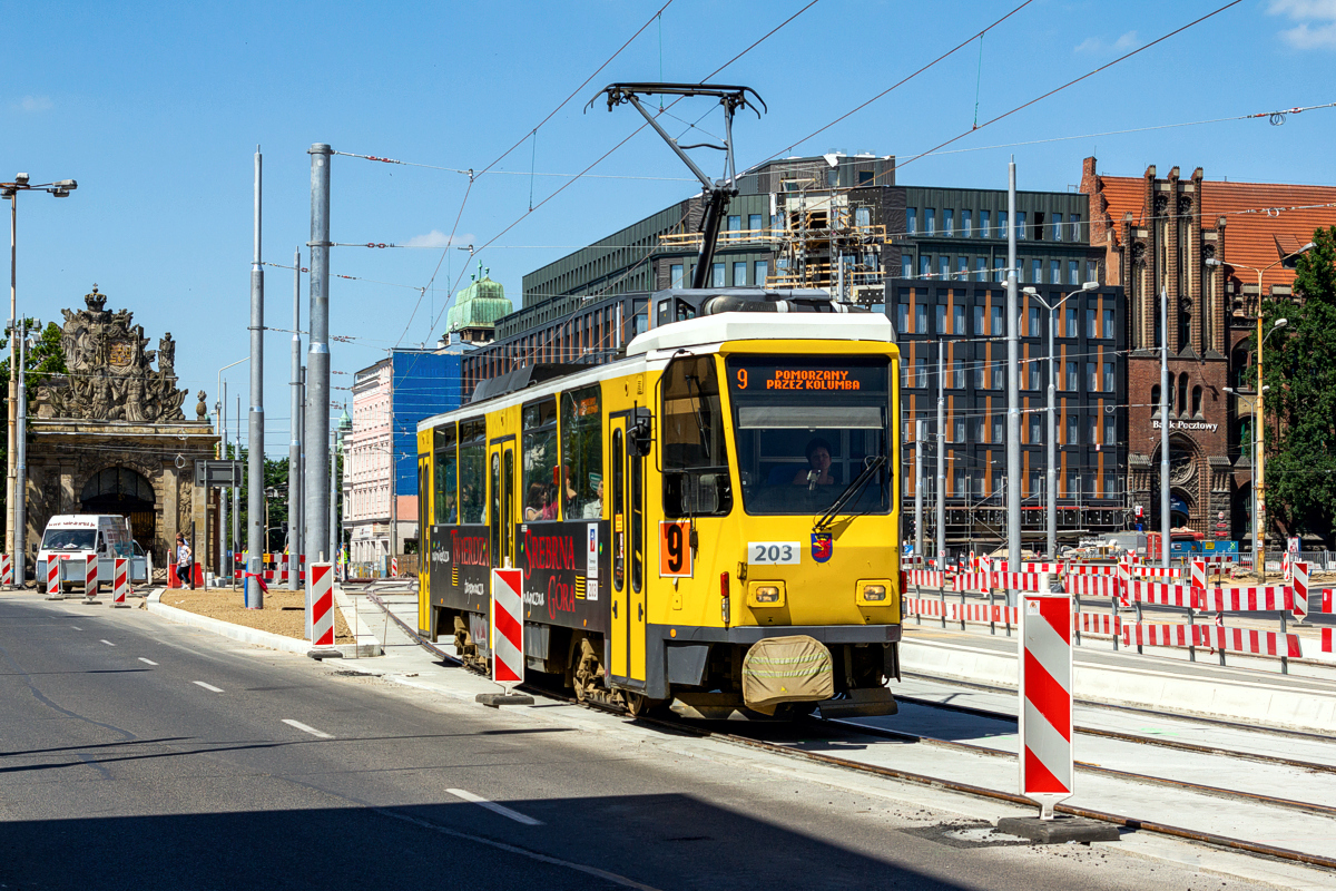 T6A2D #203: Szczecin, Brama Portowa 