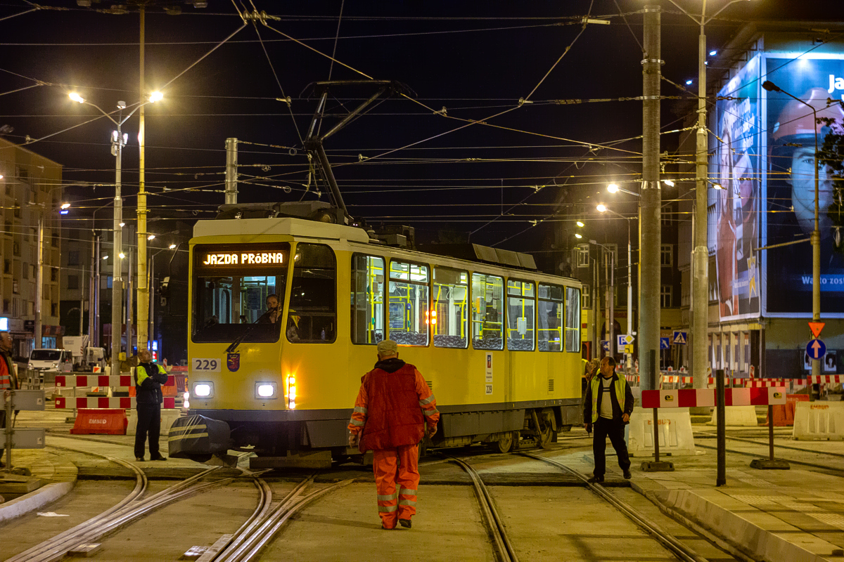 T6A2D #229: Szczecin, Brama Portowa 