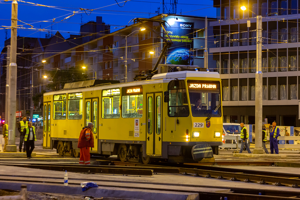 T6A2D #229: Szczecin, Brama Portowa 
