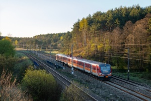 EN57-2020: Chrząstowice Olkuskie - Jaroszowiec Olkuski EN57-2020: Chrząstowice Olkuskie - Jaroszowiec Olkuski